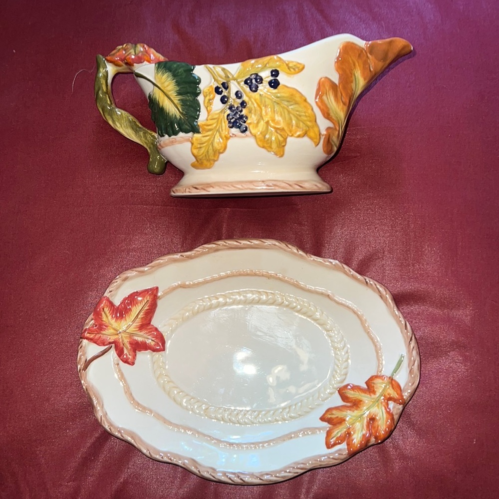 VINTAGE — BICO CHINA GRAVY BOAT..BOX03